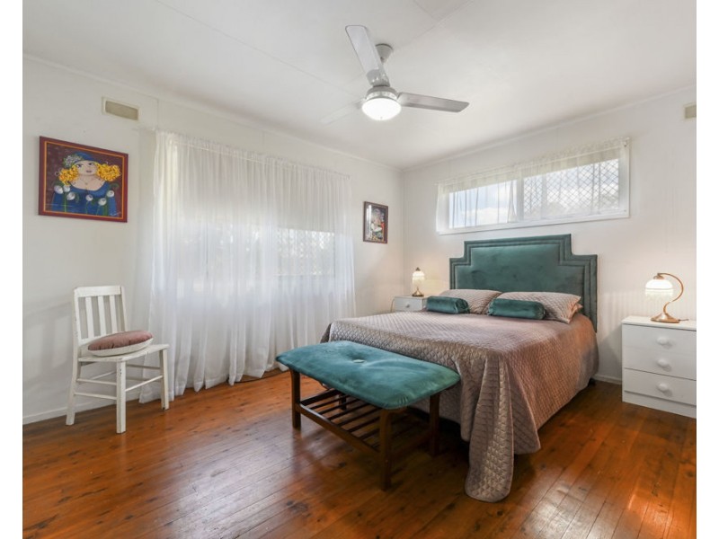 8 Dignan Street, Harristown QLD 4350