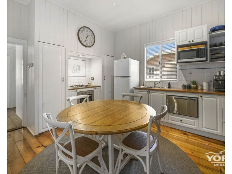 181 Russell Street, Newtown QLD 4350