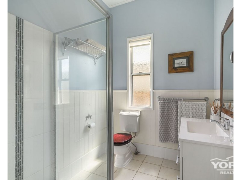 181 Russell Street, Newtown QLD 4350