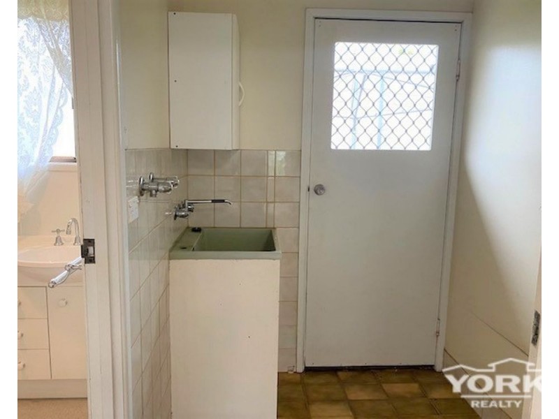 1/1 Heinemann Court, Kearneys Spring QLD 4350