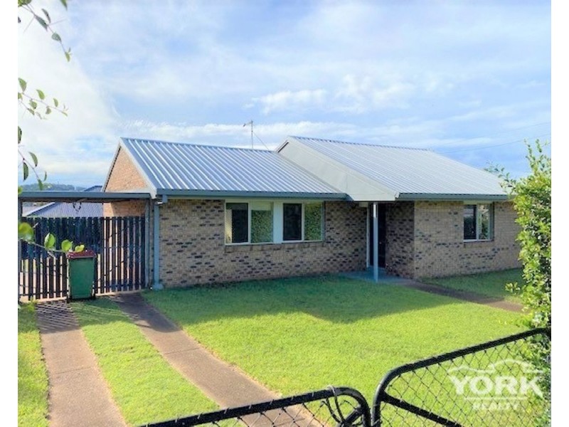 10 Featherstone Court, Rockville QLD 4350