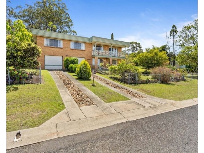 20 Railway Terrace, Crows Nest QLD 4355