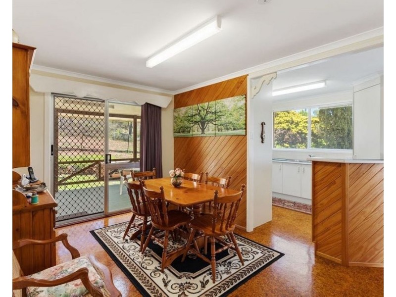 20 Railway Terrace, Crows Nest QLD 4355
