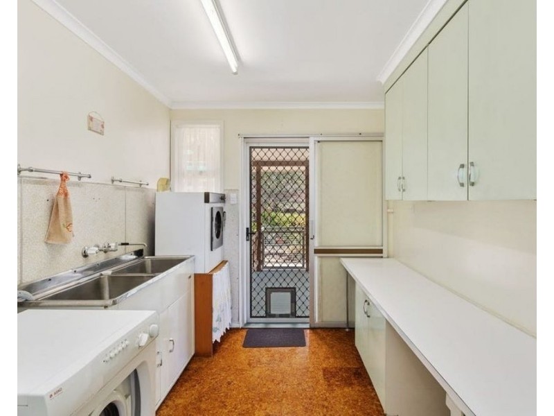 20 Railway Terrace, Crows Nest QLD 4355