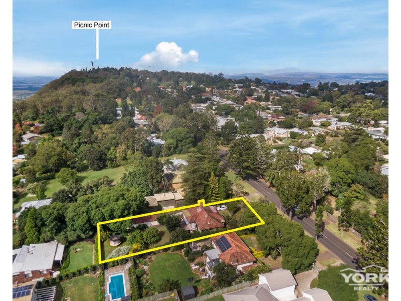 138 Tourist Road, Rangeville QLD 4350