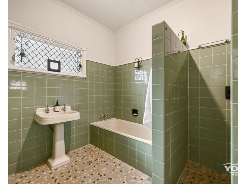 138 Tourist Road, Rangeville QLD 4350