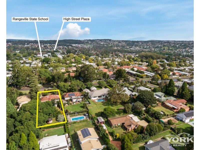 138 Tourist Road, Rangeville QLD 4350