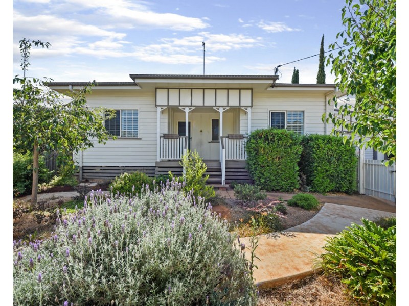 Centenary Heights QLD 4350