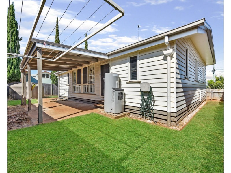 Centenary Heights QLD 4350