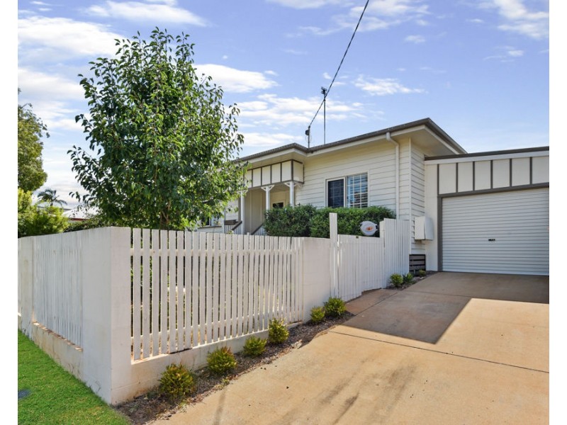Centenary Heights QLD 4350