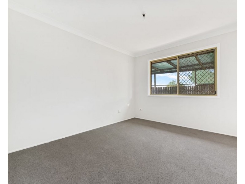 1/6 Paulene Crescent, Kearneys Spring QLD 4350