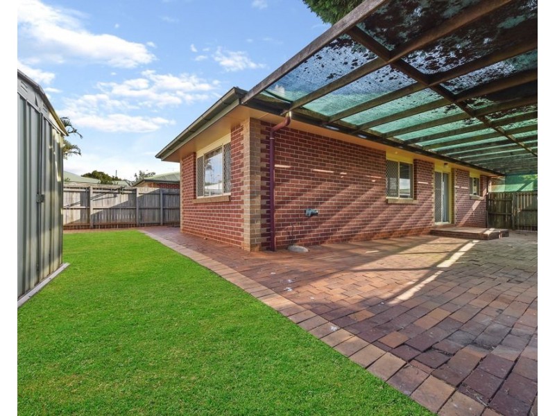 1/6 Paulene Crescent, Kearneys Spring QLD 4350