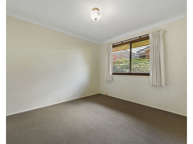 12 Lotus Crescent, Centenary Heights QLD 4350