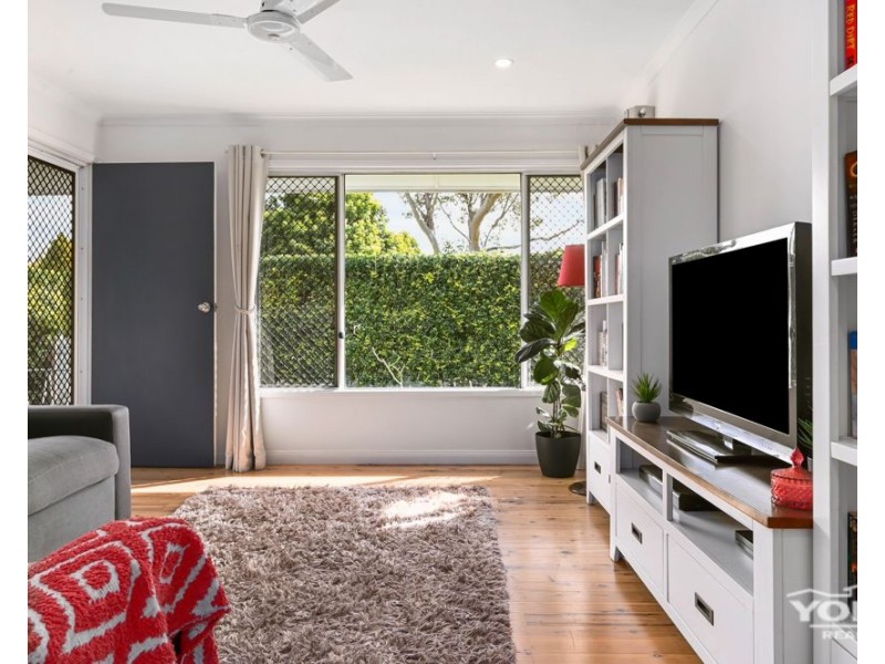 28 Hampton Street, Newtown QLD 4350