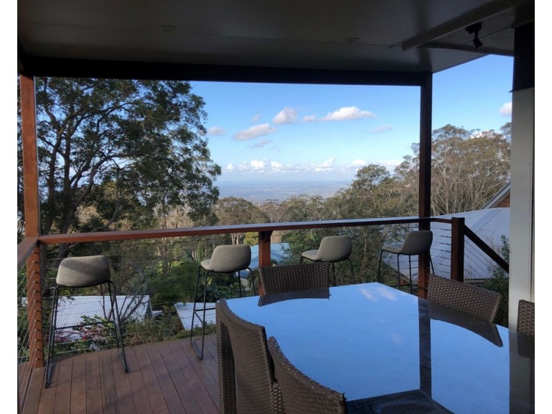 17 Harvey Street, Mount Lofty QLD 4350