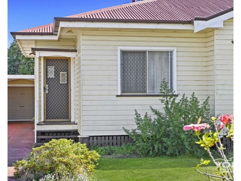 7 Northland Street, Newtown QLD 4350