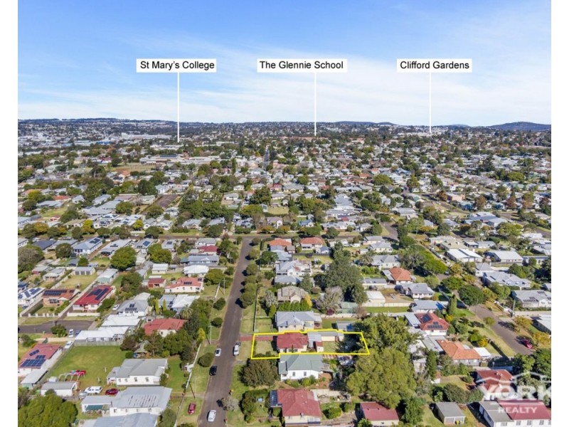 7 Northland Street, Newtown QLD 4350