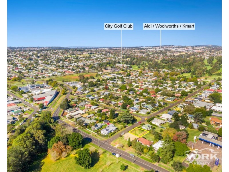 3 Searle Street, South Toowoomba QLD 4350
