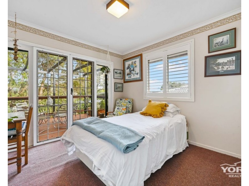 Mount Lofty QLD 4350