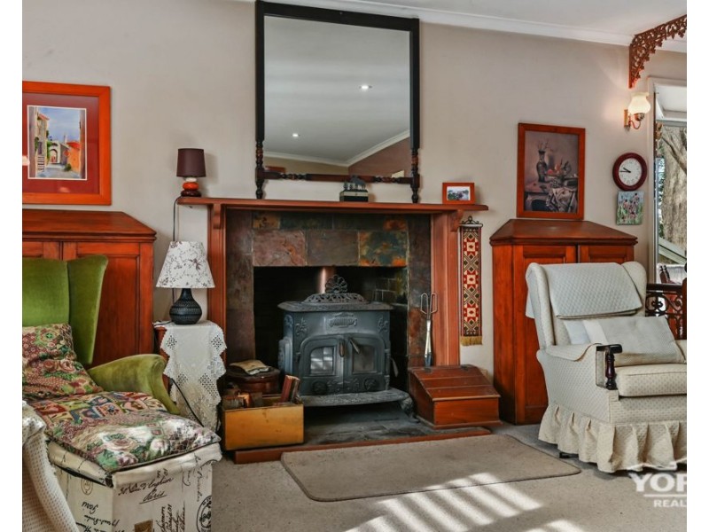 Mount Lofty QLD 4350