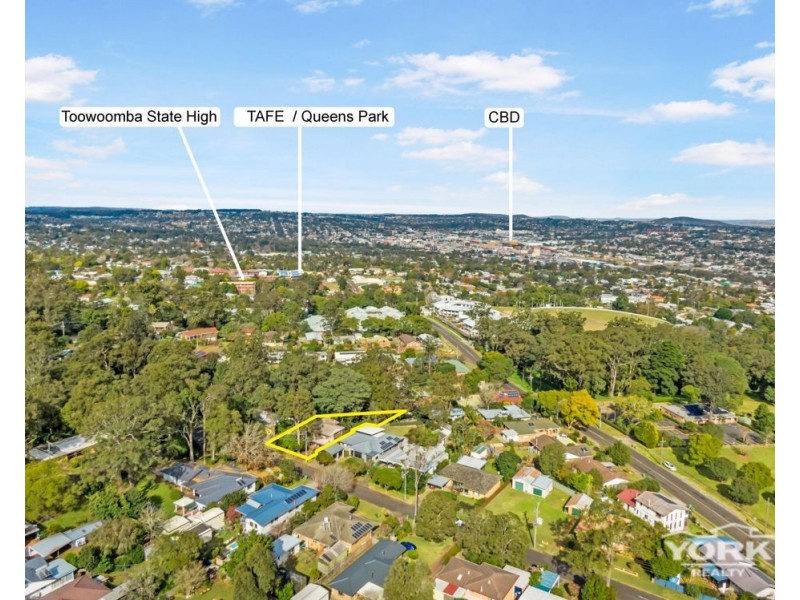 Mount Lofty QLD 4350