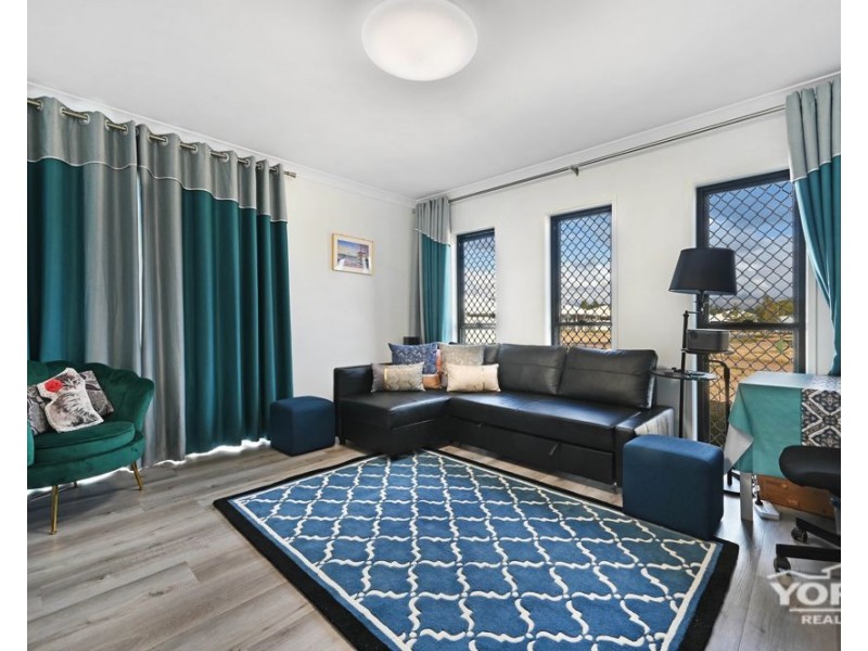 7 Miriam Lane, Middle Ridge QLD 4350