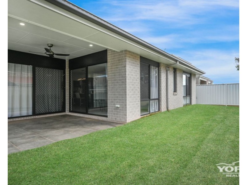 7 Miriam Lane, Middle Ridge QLD 4350
