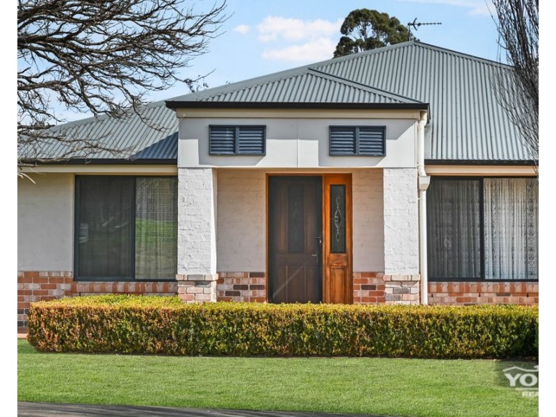 62 Phipps Drive, Meringandan West QLD 4352