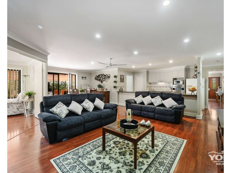 62 Phipps Drive, Meringandan West QLD 4352