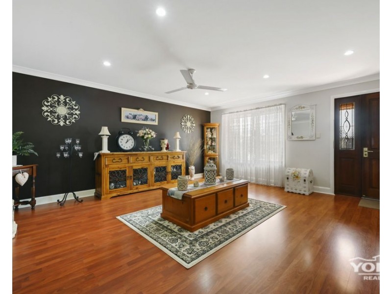 62 Phipps Drive, Meringandan West QLD 4352