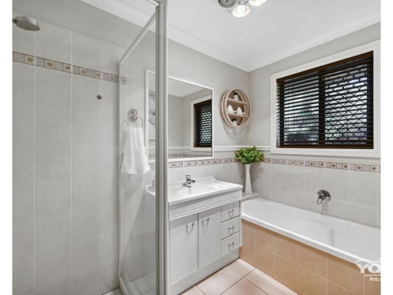 62 Phipps Drive, Meringandan West QLD 4352