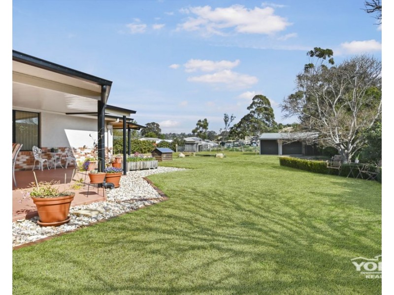 62 Phipps Drive, Meringandan West QLD 4352