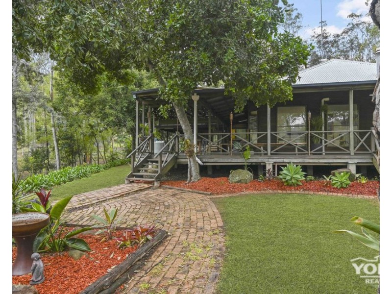 6 Woodland Crescent, Withcott QLD 4352