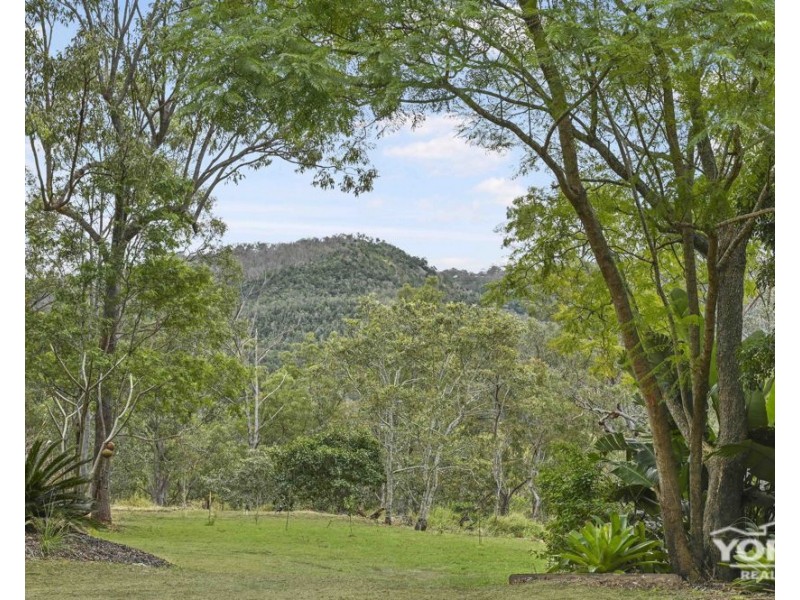 6 Woodland Crescent, Withcott QLD 4352