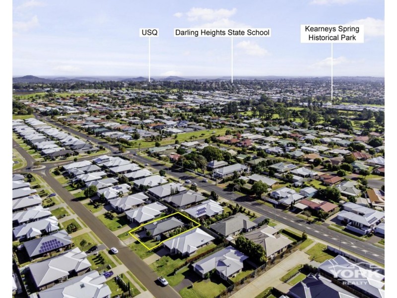15 McGee Drive, Kearneys Spring QLD 4350