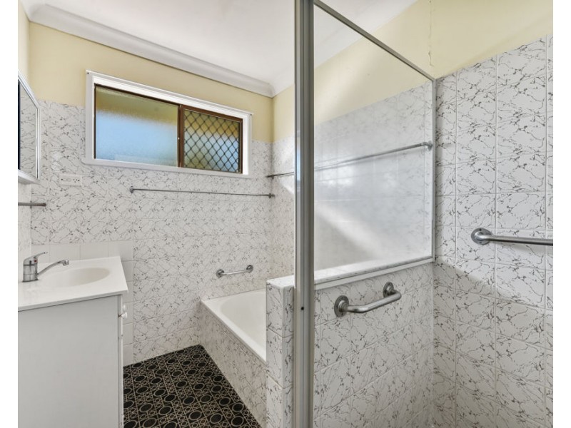 5 Sardon Street, Centenary Heights QLD 4350