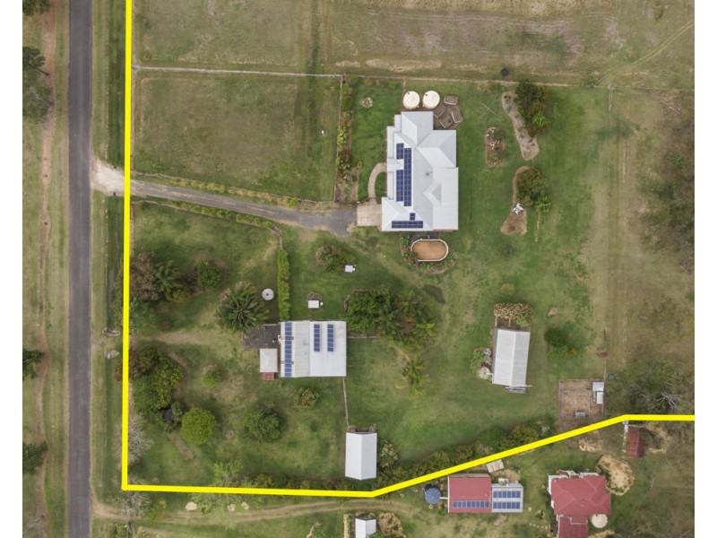 35 Cemetery Road, Murphys Creek QLD 4352