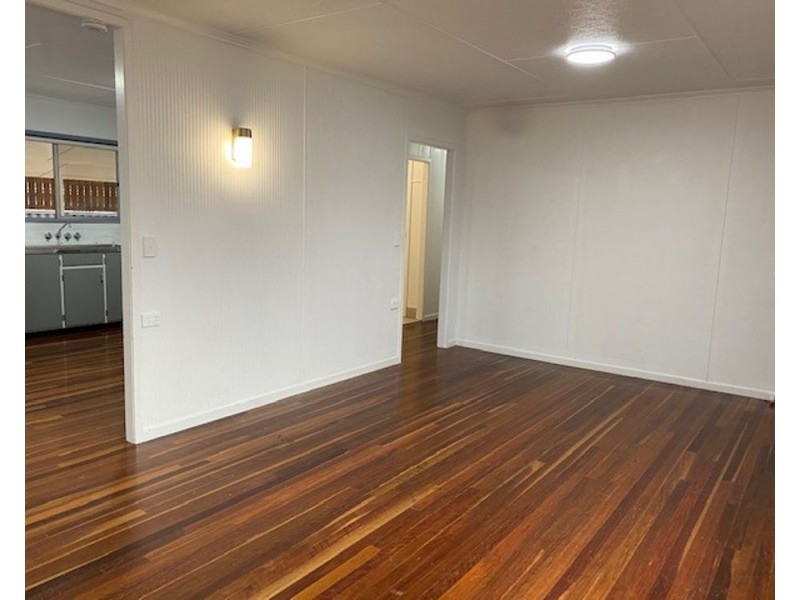 7 Wilfred Street, Harristown QLD 4350