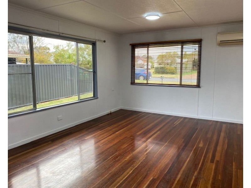 7 Wilfred Street, Harristown QLD 4350
