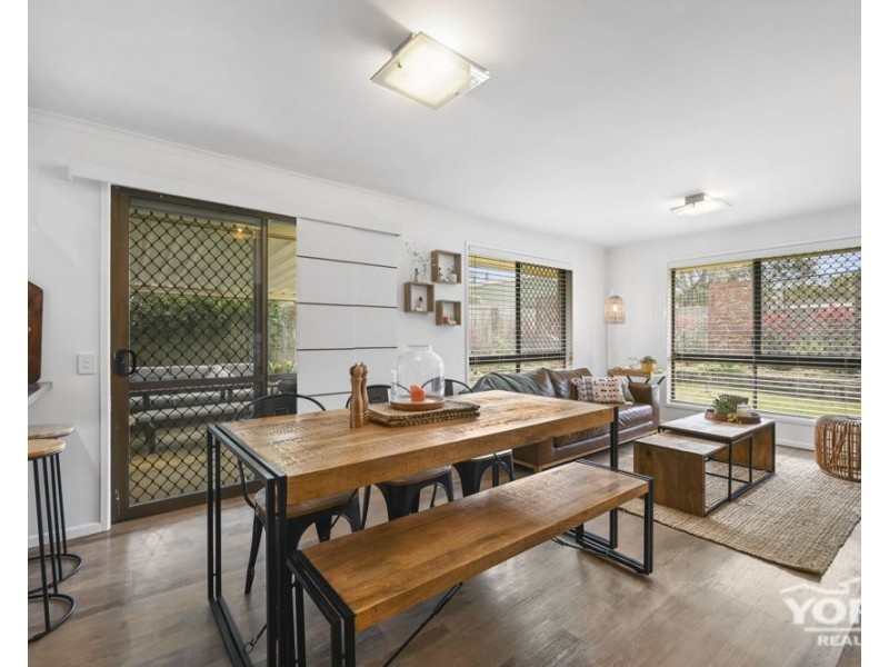 Kearneys Spring QLD 4350