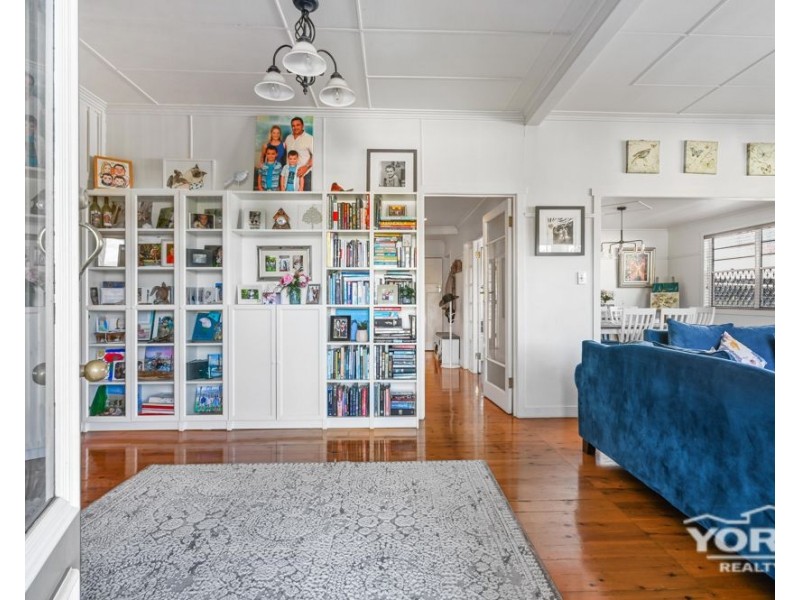 Centenary Heights QLD 4350