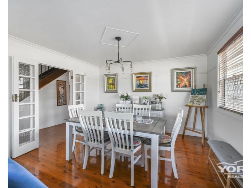 Centenary Heights QLD 4350