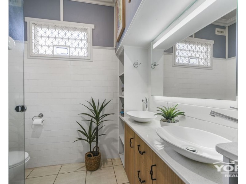 Centenary Heights QLD 4350