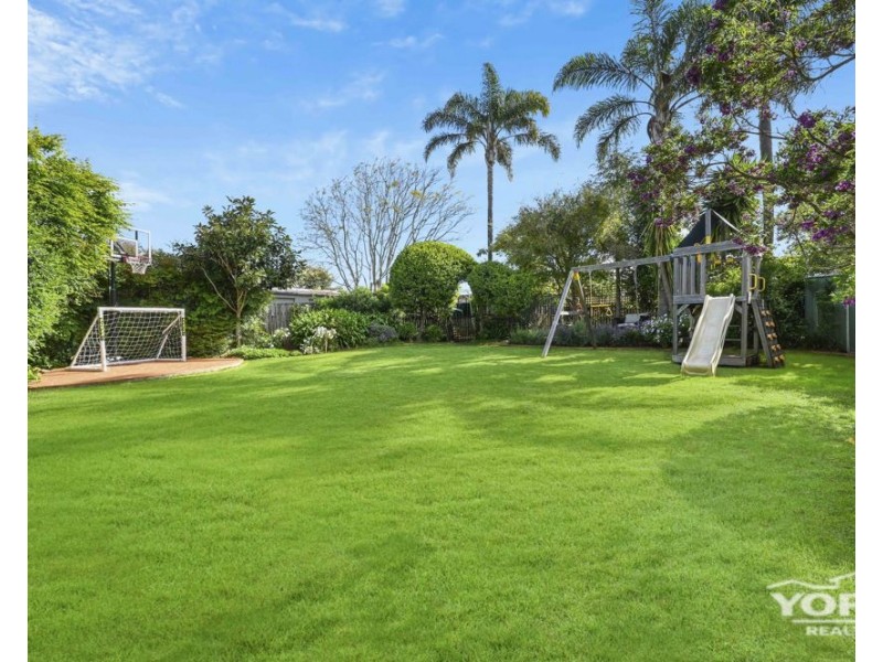 Centenary Heights QLD 4350