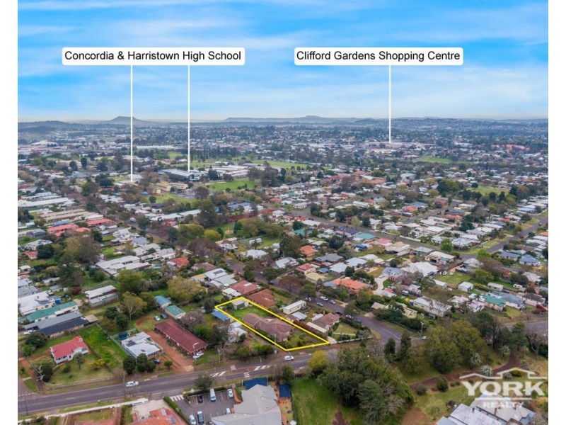 41-43 Drayton Road, Harristown QLD 4350