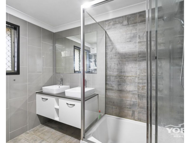 364 North Street, Wilsonton QLD 4350