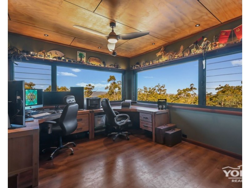 211 Fernbank Road, Cabarlah QLD 4352