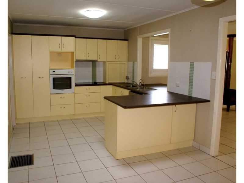 Mount Lofty QLD 4350