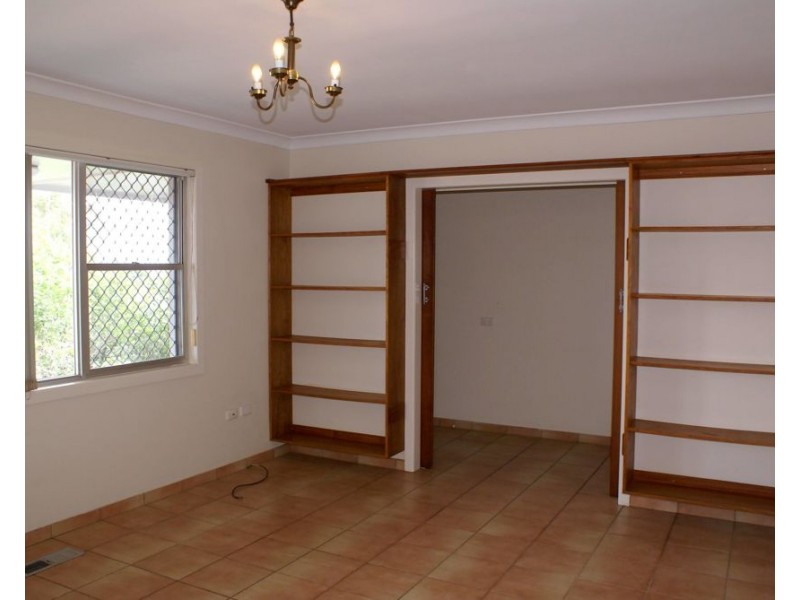 Mount Lofty QLD 4350