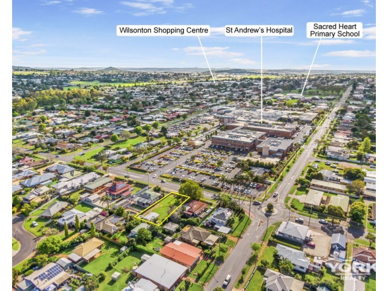60a Holberton Street, Newtown QLD 4350